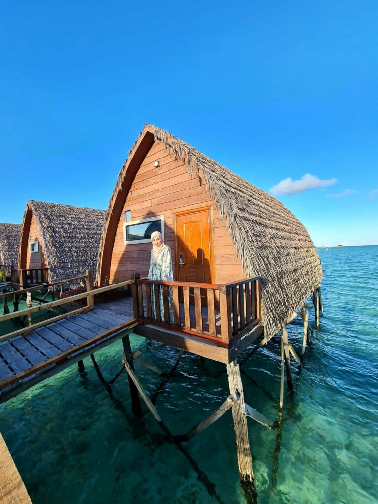 Crystal Resort Semporna Tawar Percutian Berpatutan Berkonsepkan Maldives