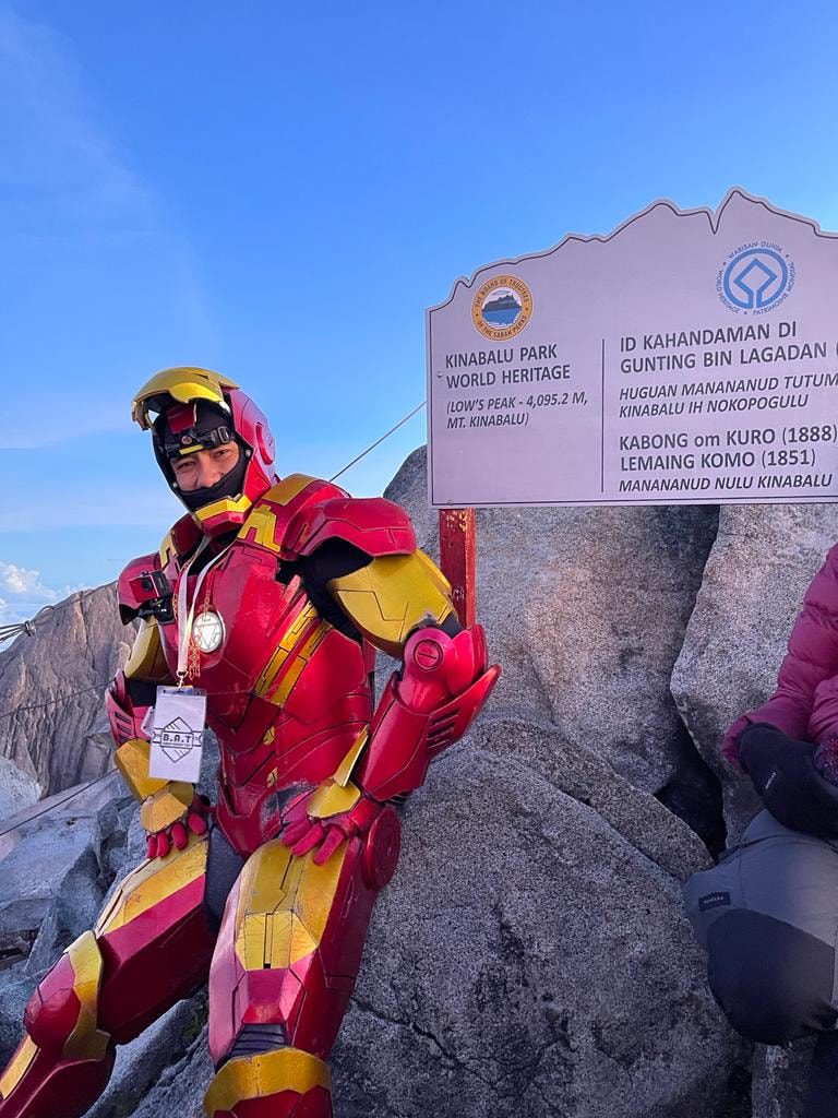 Iron Man Buat Kemunculan Di Sabah, Berjaya Tawan Puncak Gunung Kinabalu