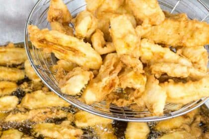 5 Kedai Cucur Nyaman Untuk Minum Petang Di Kuching