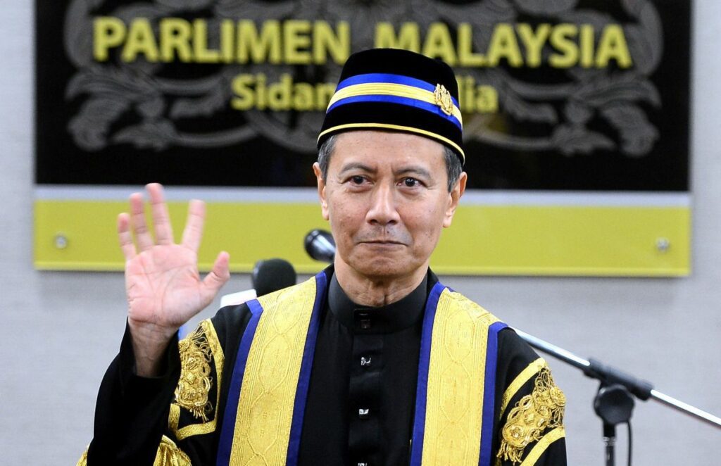 'Pasal Sabah Kah Kamu Nda Peduli?' - Speaker Keluar Parlimen Tak Nak Bahas Isu Rampasan Waris Sulu