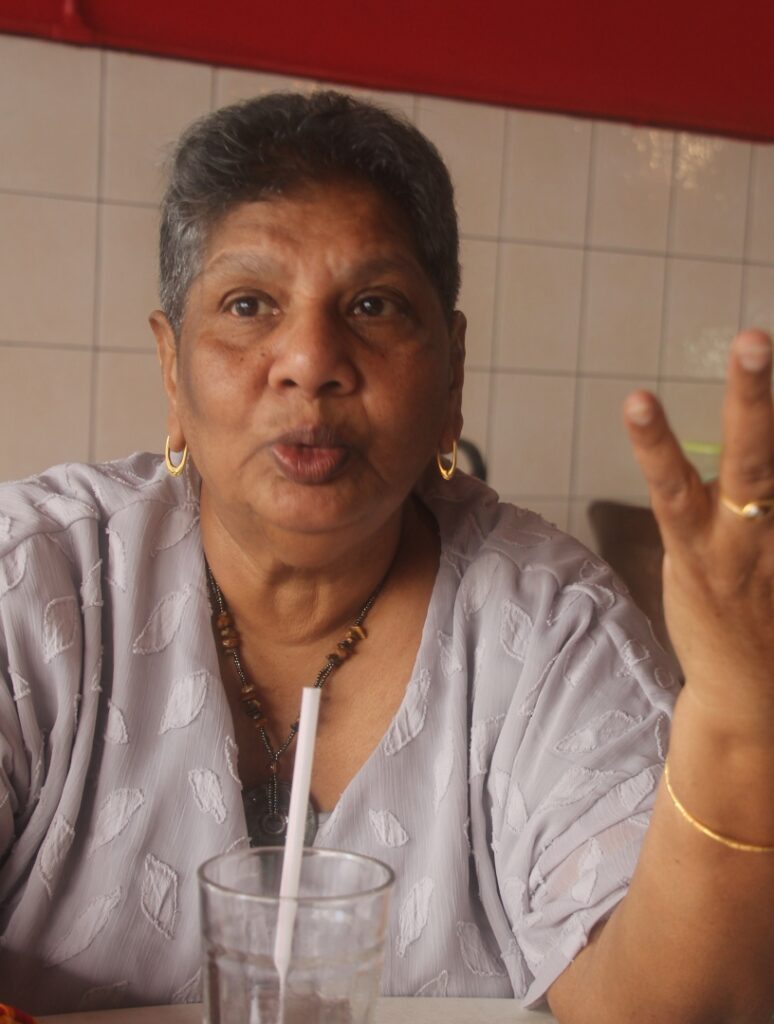 Kenali Lucy Lingam, Penghulu Wanita India Pertama Dilantik Di Sarawak