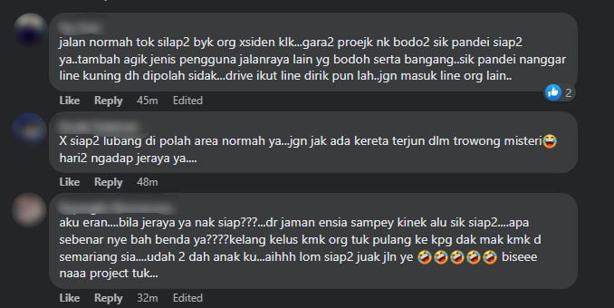 Jalan Mengelirukan, Kenderaan Hampir Bergesel Sempat Dirakam Netizen Di Kuching