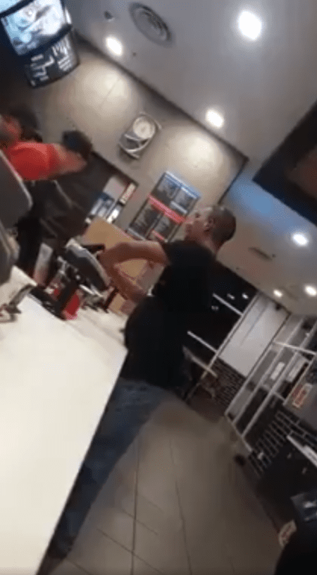 Berlagak Macam 'Karen' Di McDonald's Labuan, Lelaki Ini Dikecam Oleh Netizen