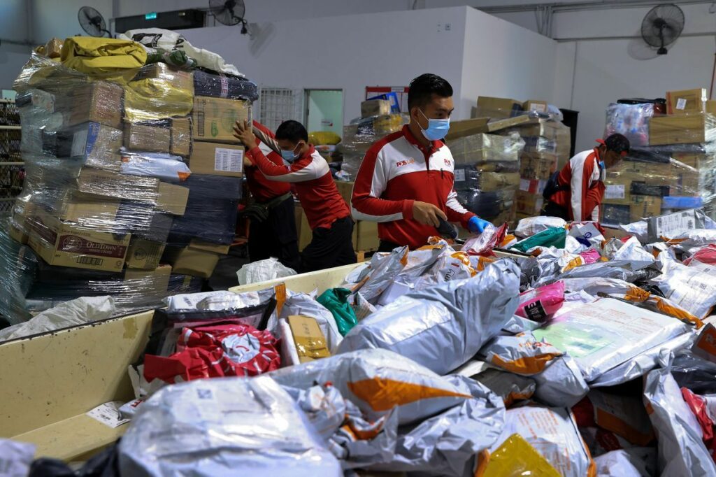 Beli Dalam Kuantiti Bawah RM500, Barangan Import Bakal Dikenakan Cukai Jualan 10% Mulai 2023