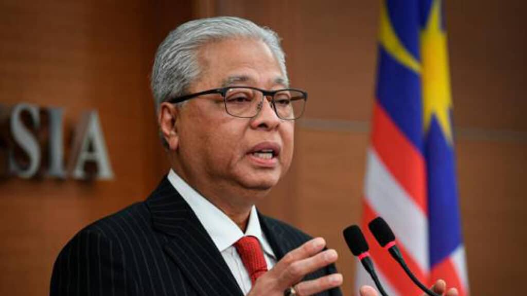 PM Umum Bantuan Khas Kewangan Buat Penjawat Dan Pesara Veteran Kerajaan