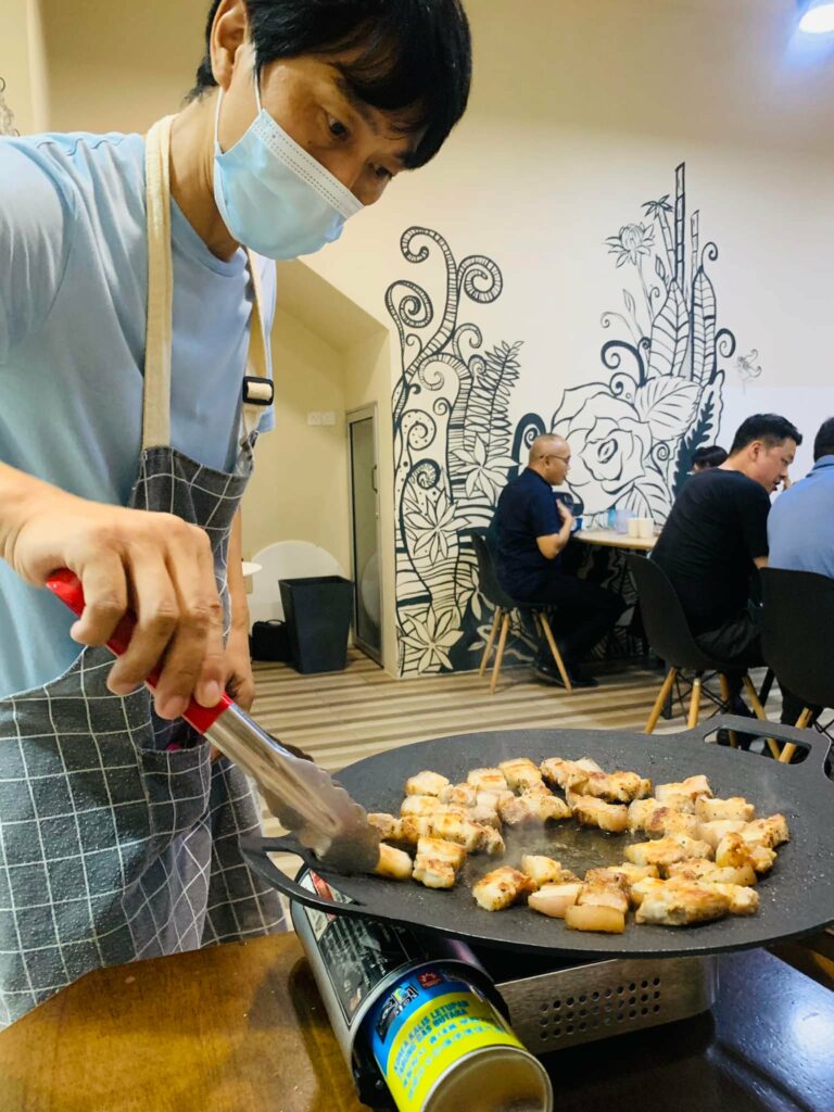 [NON-HALAL] Menawarkan Makanan Korea Asli, Anda Harus Cuba Korean BBQ House Di Tabuan Tranquility