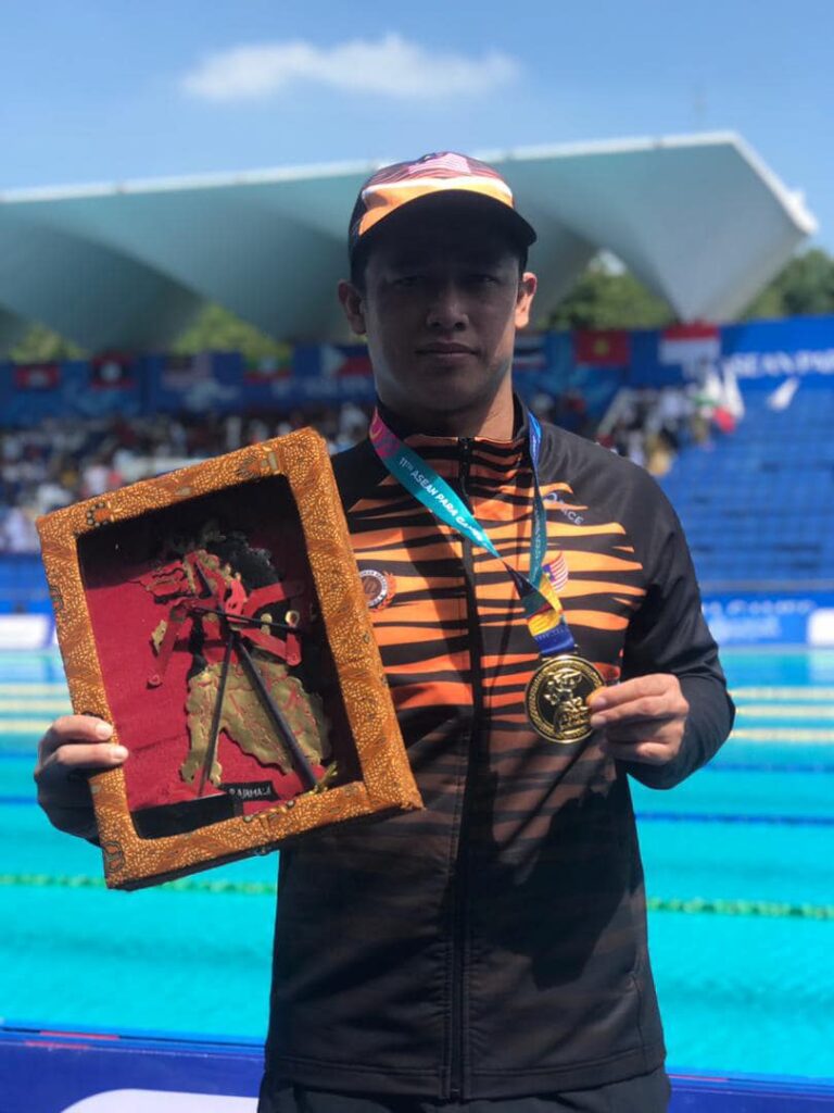Para Asean Games Solo 2022, Atlet Sarawak Ini Berjaya Rangkul Pingat Emas 400M Gaya Bebas Lelaki