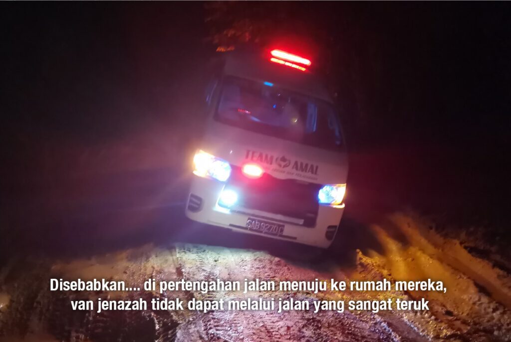 Bapa Di Marudu Ini Terpaksa Gendong Jenazah Bayi, Jalan Kaki 1 Jam Akibat Jalan Buruk