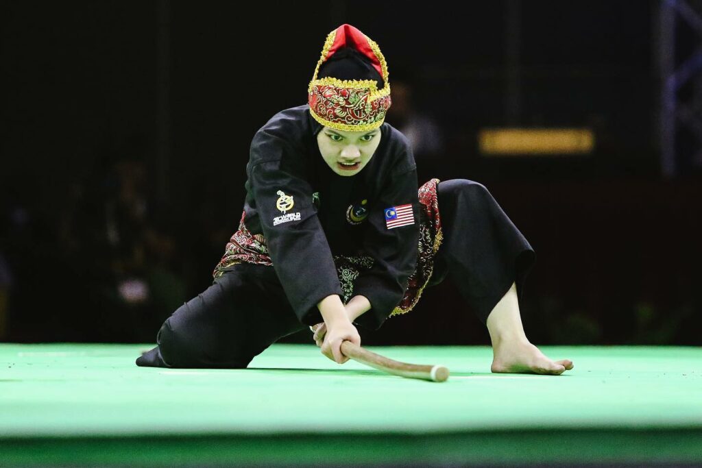Ini Sebab Mengapa Pesilat Non-Muslim Sabah Ini Mahu Bertudung Semasa Bersilat
