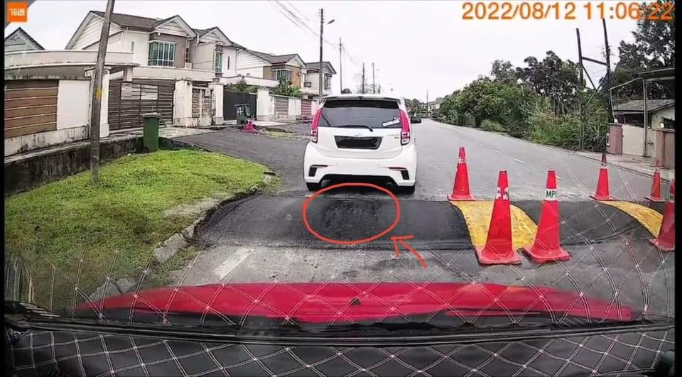 'Boleh Sampai Ke Bulan', Bonggol Jalan Tidak Ikut Spesifikasi Di Jalan Stakan Ini Undang Reaksi Netizen