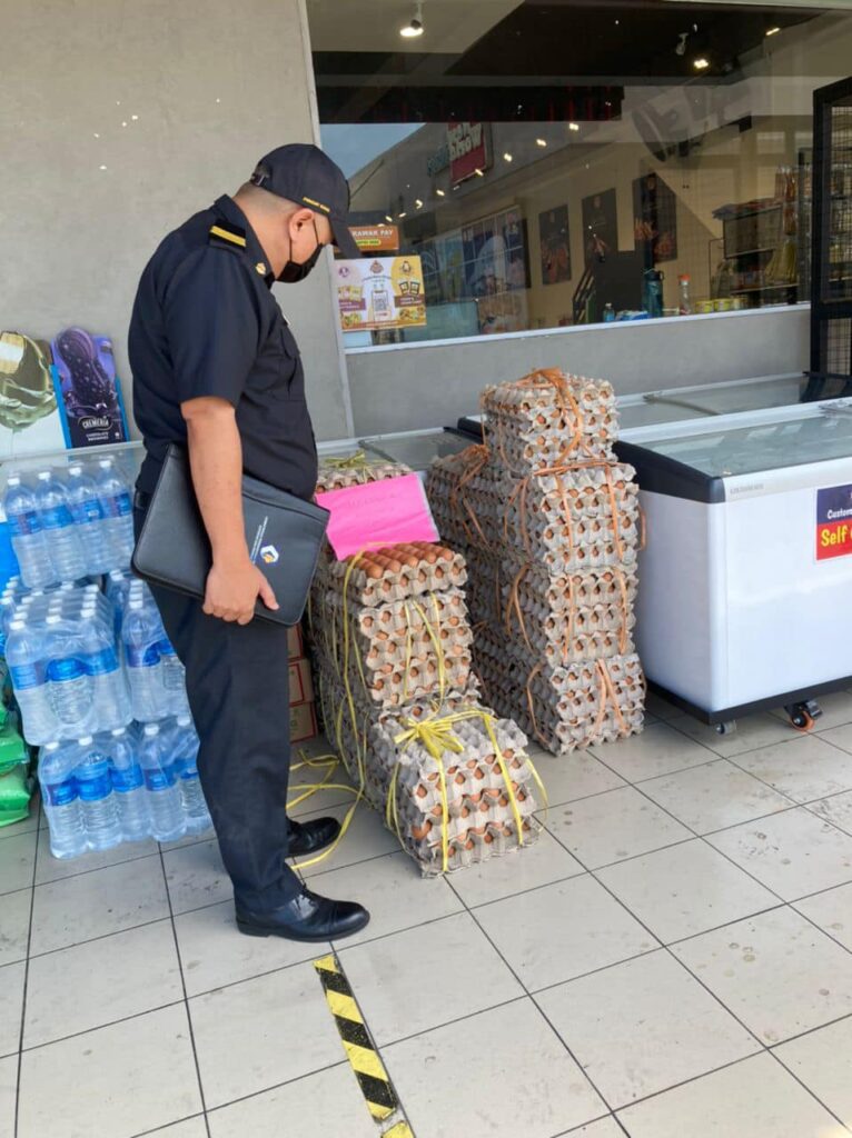 Menjual Harga Ayam Melebihi Harga Kawalan, 3 Premis Telah Dikompaun Atas 4 Kesalahan Berbeza