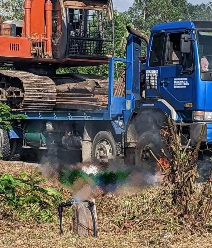 Jengkaut 'Tersentuh' Kabel Elektrik, 2 Lelaki Maut Terkena Renjatan Di Mukah