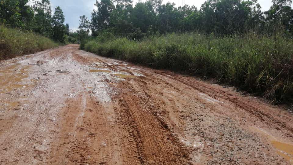 Bertahun Belum Dinaik Taraf, Penceramah Motivasi Terkenal Terkilan Dengan Keadaan Jalan Yang Teruk Di Sabah