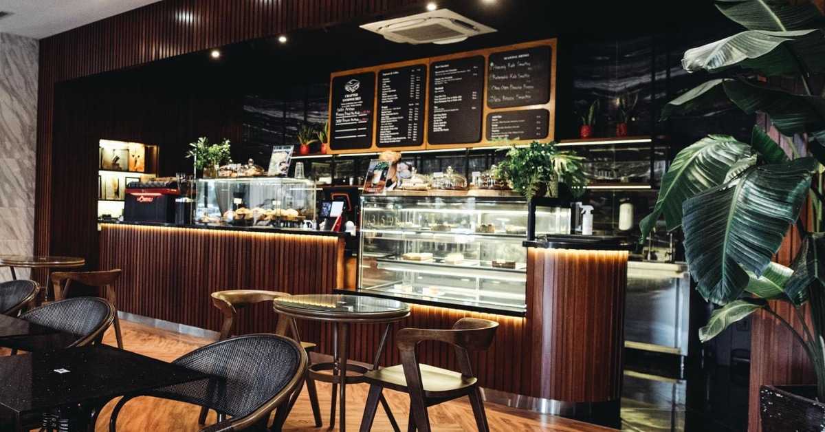 Nikmati Kopi Dengan Deko Kafe Estetik Di Blendsmiths Kuching