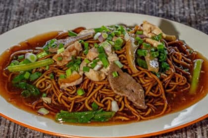 Satay Mee Makanan Unik Dan Ikonik Di Bandar Sri Aman Yang Anda Perlu Cuba