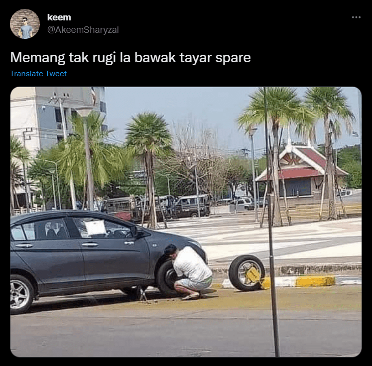 'Terbang Duit' - Kereta Bersusun Kena 'Clamp' Di Poli Kuching Raih Perhatian Netizen