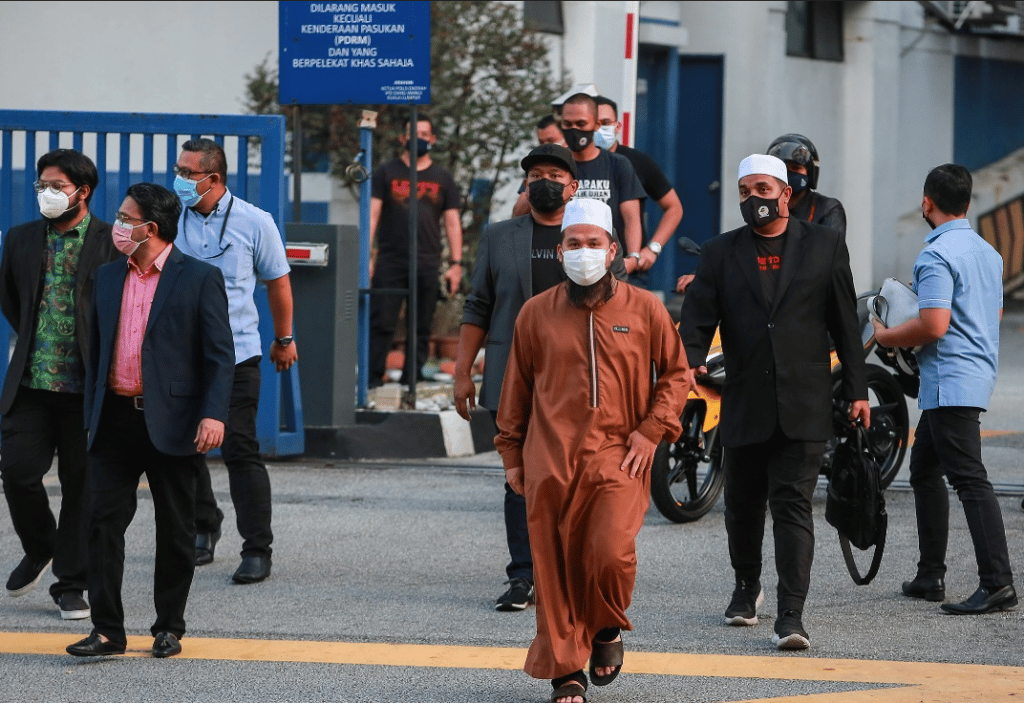 Didakwa 11 Tuduhan Termasuk Gangguan Seksual, Kes Ebit Lew Bakal Dibicarakan Di Tenom Sabah