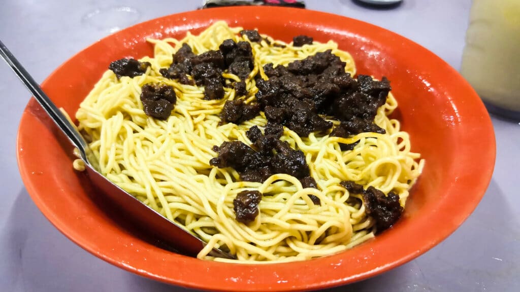 Kegemaran Penduduk Tempatan, Ketahui 6 Kedai Mi Kolok Lokal Terbaik Di Kuching