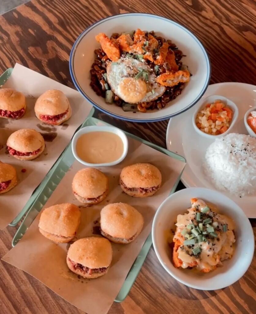 Menyajikan Hidangan Foochow Fusion, Anda Perlu Cuba Penn's Pantry Di Kuching