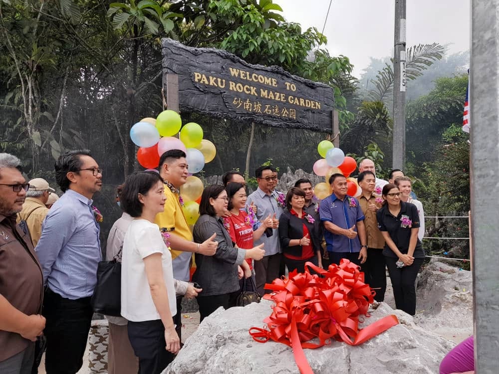 Meditasi di Hutan Batu, Paku Rock Maze Garden Tarikan Baru Di Bau