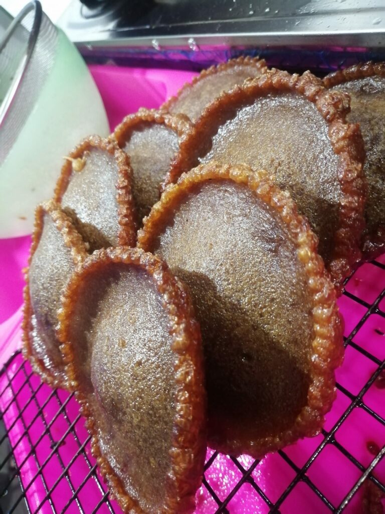 Kedai Milik Anak Serian Ini Jual Kek Lapis Sarawak Di Cameron Highland