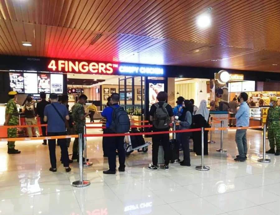 Cawangan Pertama Di Sarawak, 4Fingers Crispy Chicken Kini Dibuka Di KIA