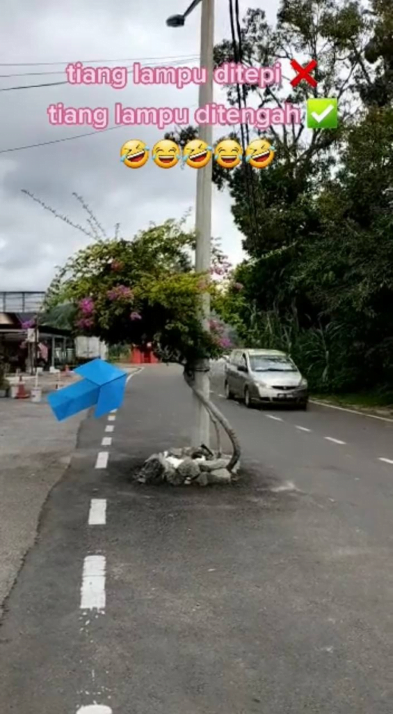 'Hanya Di Boleh Land' Kedudukan Tiang Lampu Tengah Jalan Cuit Hati Netizen