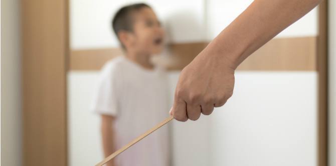 Wanita Cederakan Anak Teman Lelakinya Kerana Lupa Tutup Peti Sejuk, Didenda RM1.5K Di Kuching