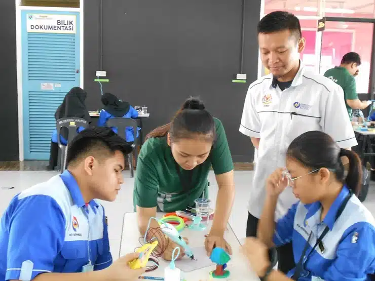 Tewaskan 7K Permohonan Seluruh Dunia, Pelajar Sabah Ini Tersenarai Sebagai Top 10 Global Student Prize