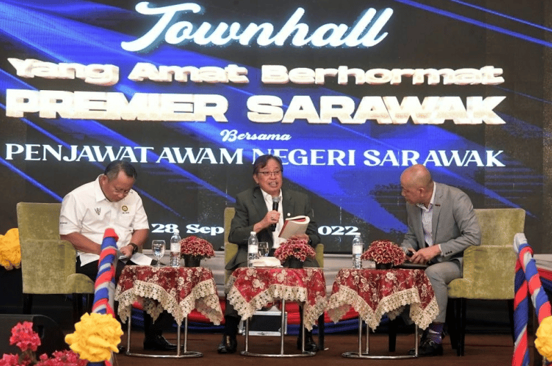 Kerajaan Sarawak Rancang Tawar Pendidikan Percuma Menjelang 2030