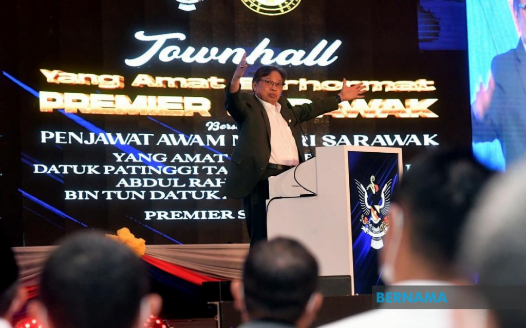 Premier Sarawak Minta Penjawat Awam Jangan Teragak-Agak Untuk Nasihat Menteri