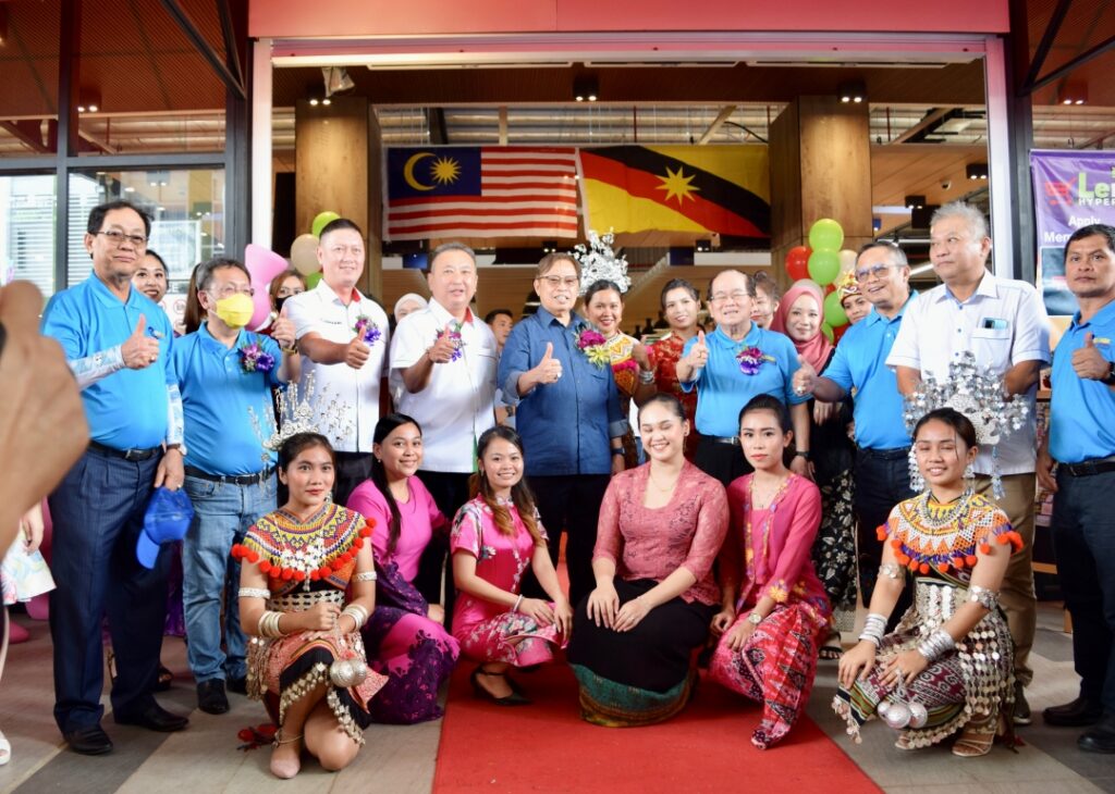 Berita Baik Buat Warga Sri Aman, Lepapa Hypermarket Dan Roxy Hotel Kini Dibuka Secara Rasmi.