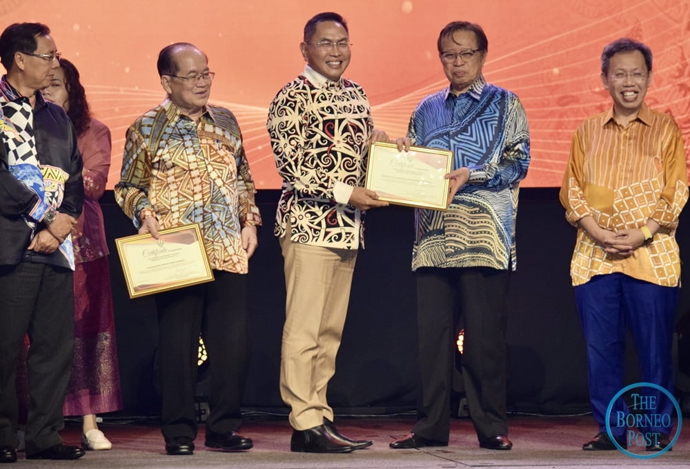 Abang Jo Yakin Kerajaan Sarawak Mampu Hasilkan Vaksin Sendiri