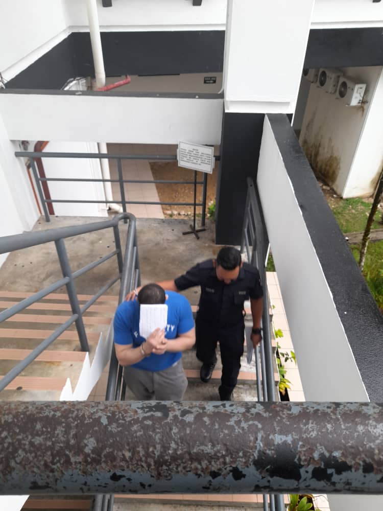Didakwa Rogol Anak Bawah Umur Di Petra Jaya, Mahkamah Arah Warga Asing Untuk Bela Diri