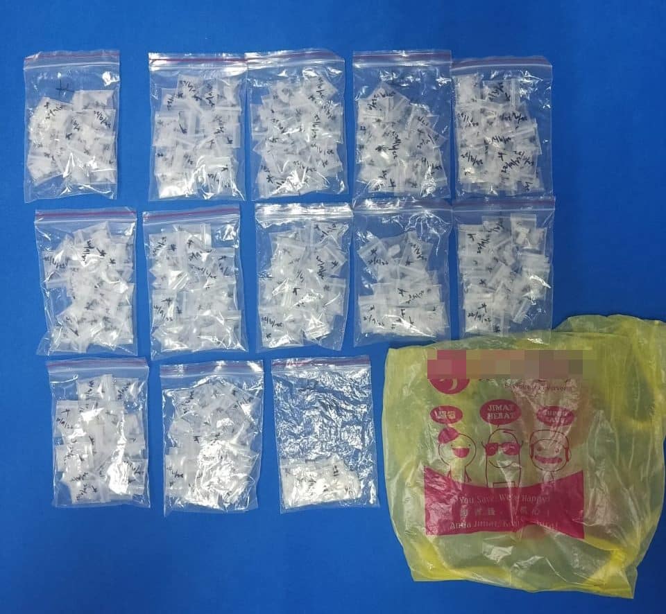 Cuba Campak Dadah Elak Ditahan, Polis Miri Tahan Lelaki Disyaki Edar Syabu Bernilai RM9,800