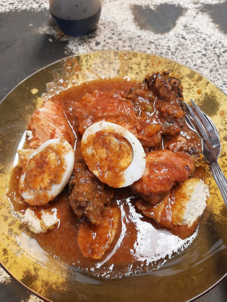 Jadi Pilihan Penduduk Tempatan, Anda Perlu Cuba Rojak Kucei Legend Di Batu Lintang Ini