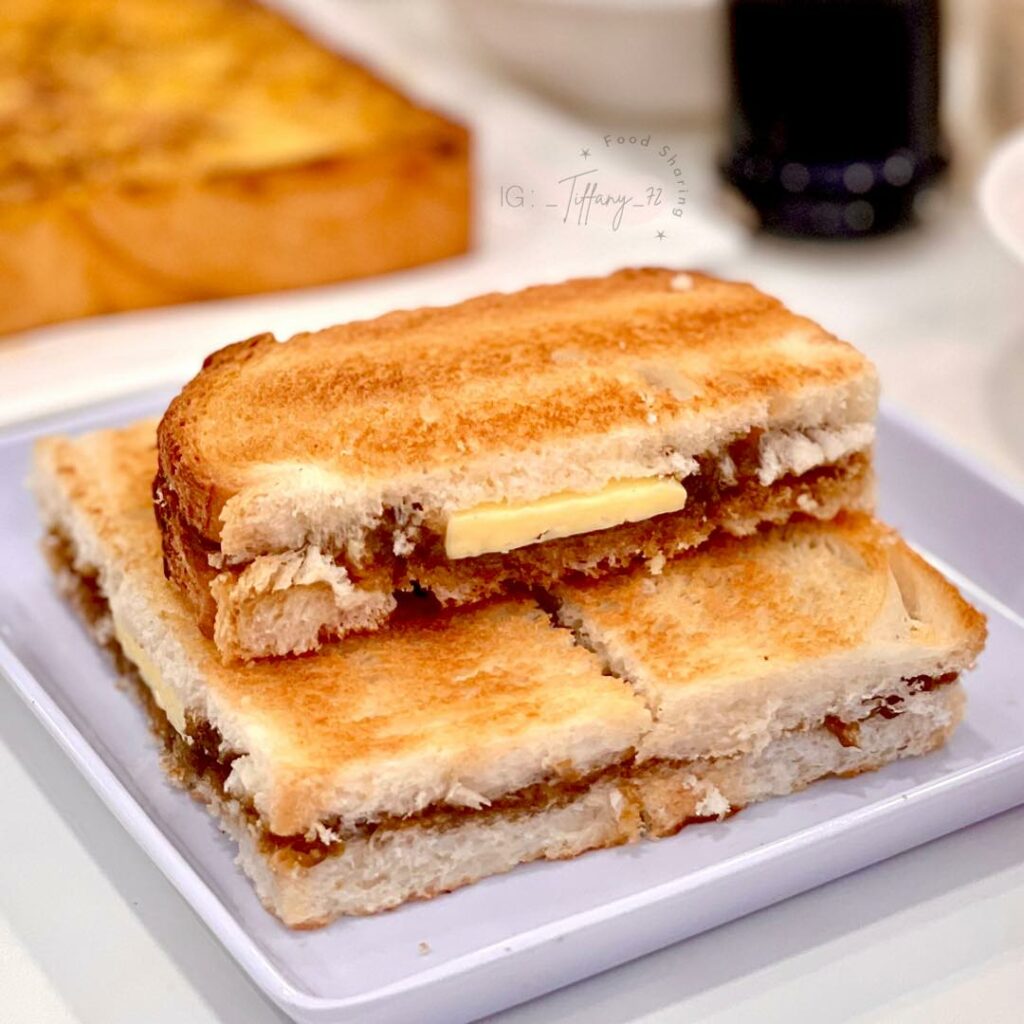 Dari English Breakfast Ke Hidangan Lokal, Nikmati Sarapan Pagi Di Toast Bread Cafe Kuching