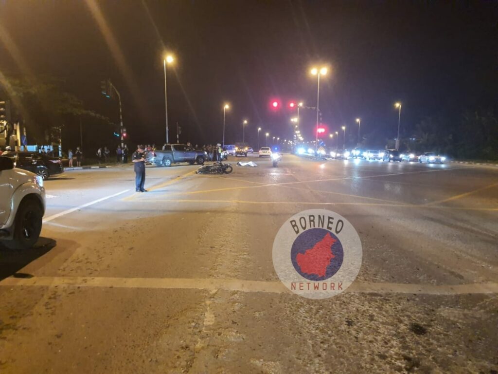 Penunggang Motosikal Berkuasa Tinggi Maut Rempuh Kereta Di Jalan Desa Wira
