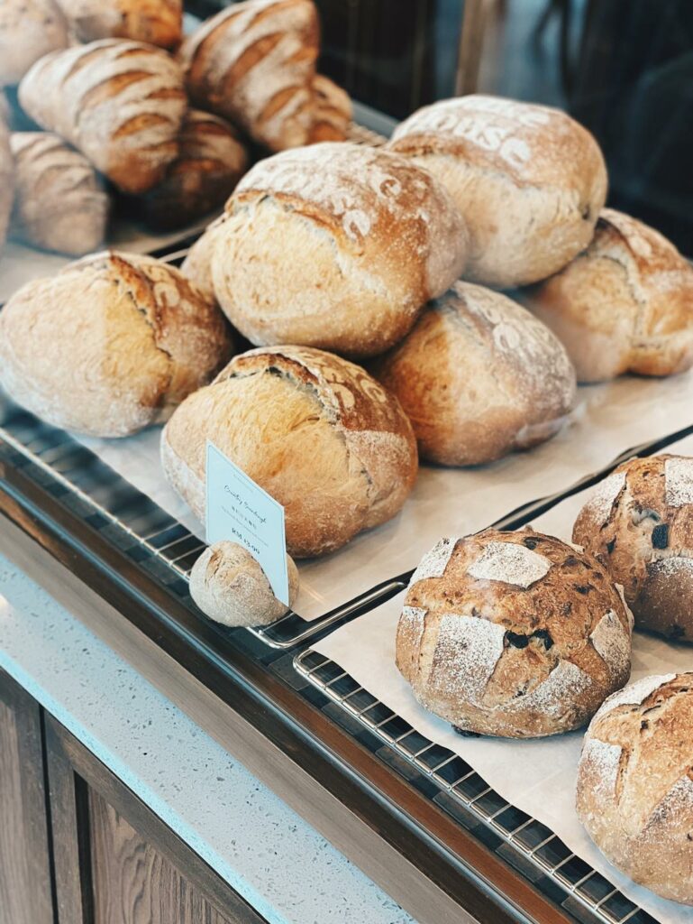 Berkonsepkan British Bakeri, Pencinta Pastri Wajib Singgah Ke Bakehouse By Breadsman Di Stampin