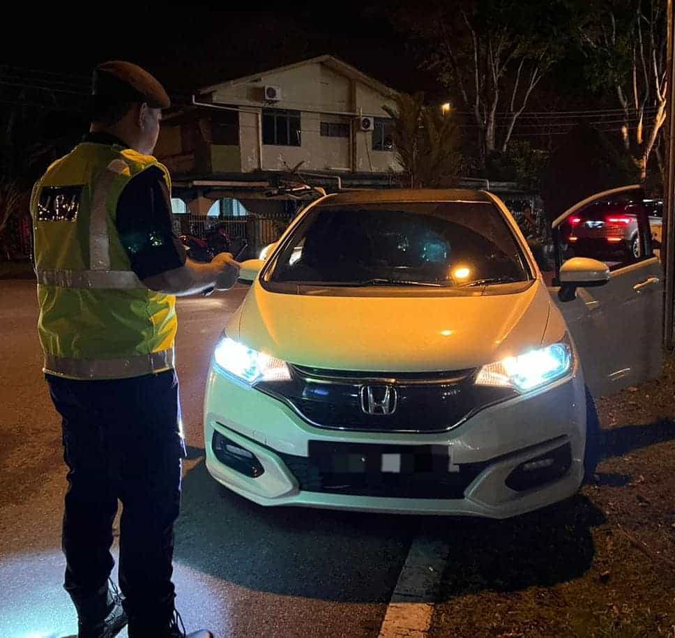 Pasang Lampu Tinggi Secara Haram, JPJ Keluarkan 16 Saman Di Kuching Dan Miri
