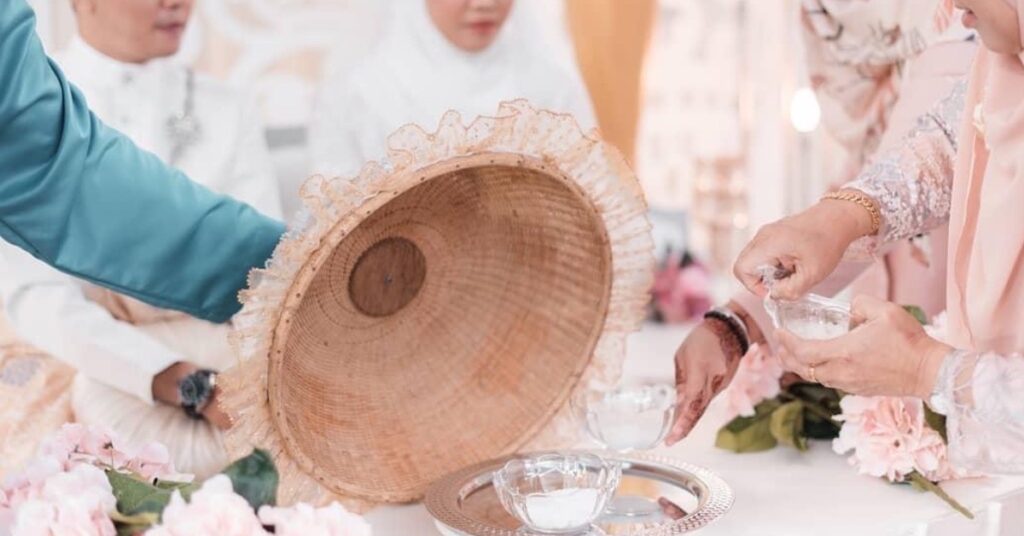Ketahui Simbolik 3 Bahan Utama Nasi Temuan Dalam Adat Perkahwinan Melayu Sarawak