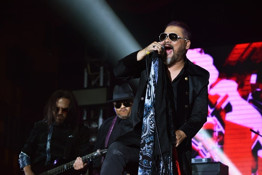 'Kalau Betul Rocker, Tidak Begitu,' Awie Tegur Noh Salleh Ludah Ke Arah Penonton Semasa Konsert