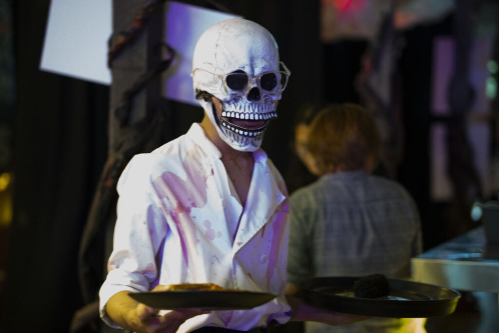 Tawar Pakej Menarik Sempena Halloween, Makan Dalam Suasana Seram Di Kantin at The Granary