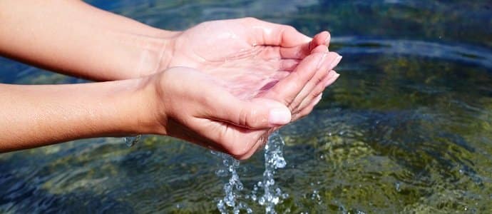 Rakit Dikelilingi Ikan Jerung, Ketahui Bagaimana Lelaki Ini Bertahan Selama 76 Hari Di Laut