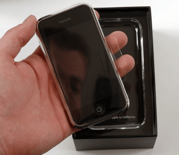Berpuluh Kali Ganda Dari Harga Asal, iPhone 1st Gen Ini Telah Dibida Pada Harga RM185K