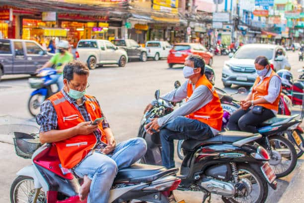 Gara-Gara Nak 'Repair' Mesin Basuh, Rider Teksi Ini Caj Bayaran Lebih Kepada Pelanggan