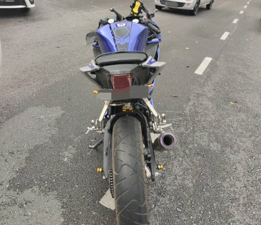 Penunggang Motosikal Maut Dilanggar Sebuah Lori Di Kuching