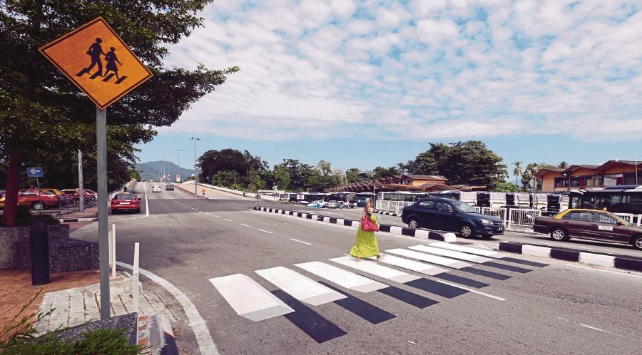Netizen Mohon Bina Jejantas Di Hadapan Pusat Beli Belah Kuching Dan Samarahan