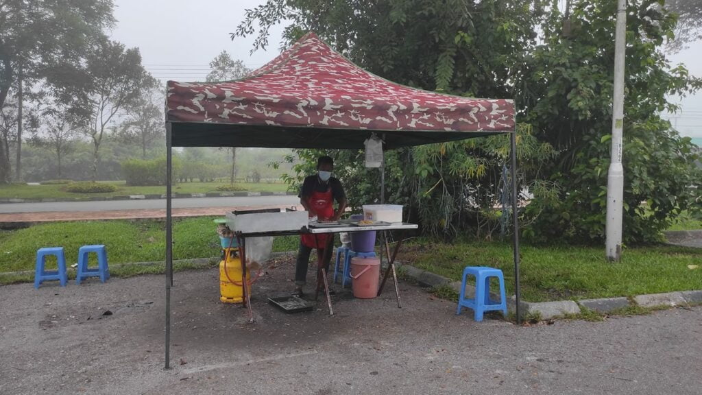 Roti Canai RM1 Legend Di Samarahan, Layan Sarapan Pagi Di Gerai Abang Ali