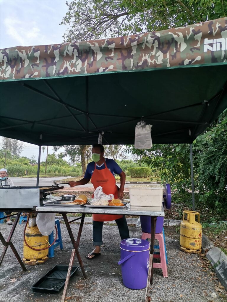Roti Canai RM1 Legend Di Samarahan, Layan Sarapan Pagi Di Gerai Abang Ali